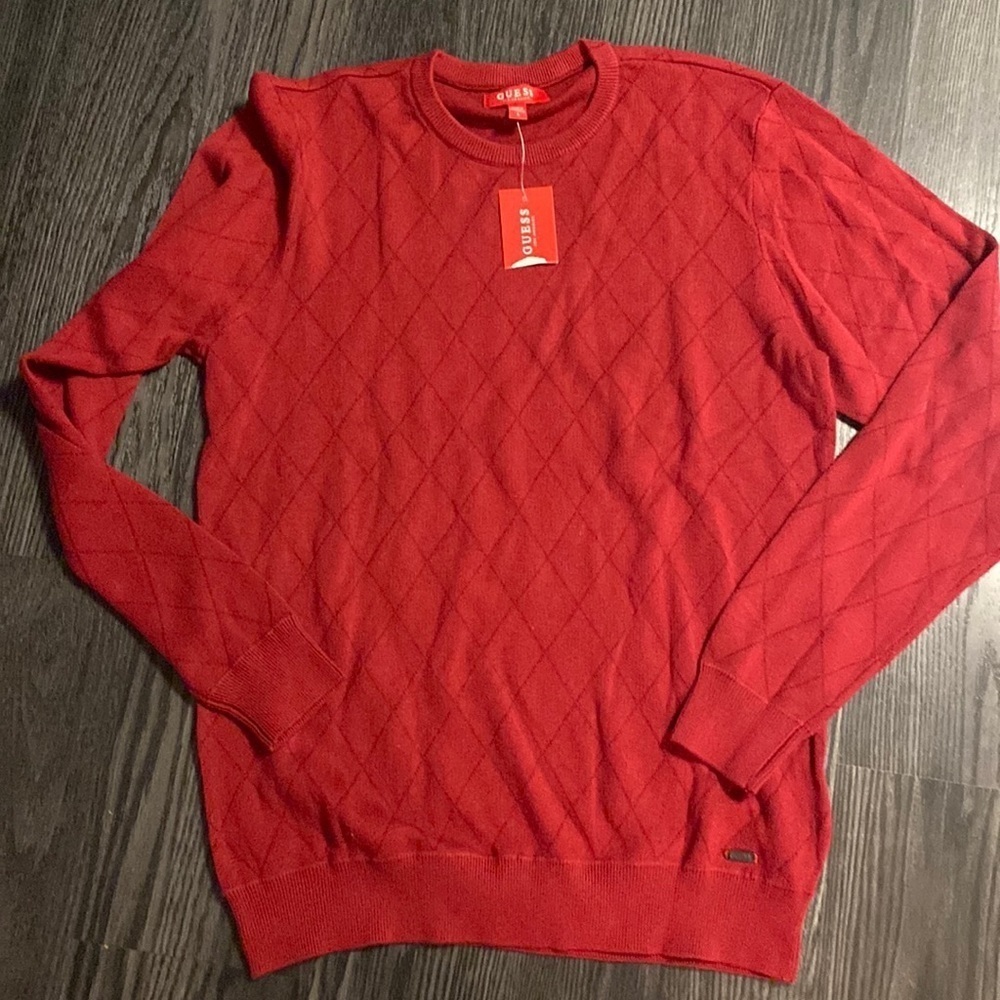 NWT🍍GUESS SWEATER🍍SIZE LARGE🍍O-1